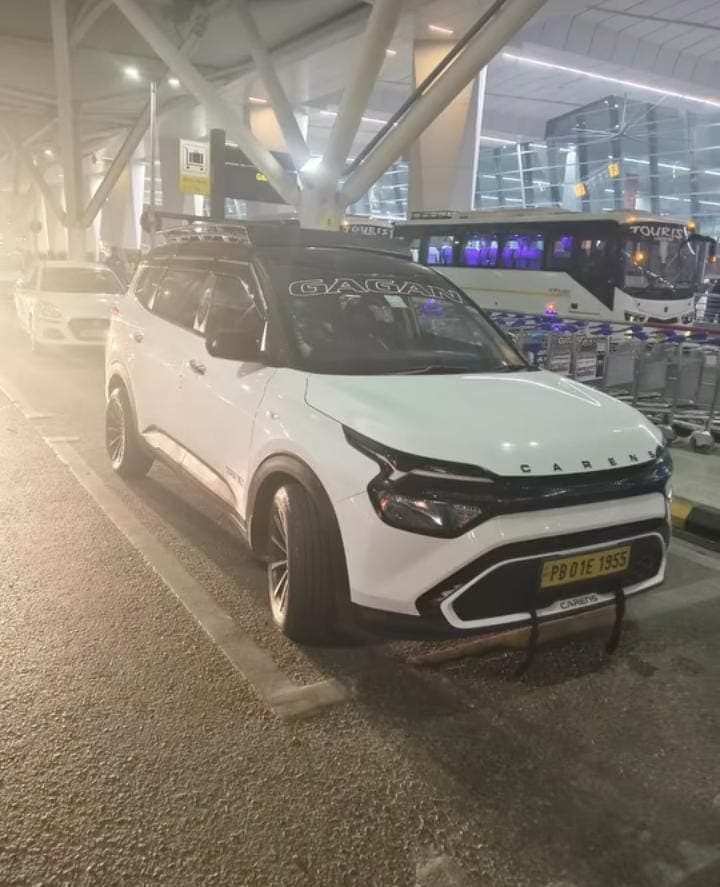 Kia Carens 7-seater premium taxi for airport and long distance travel